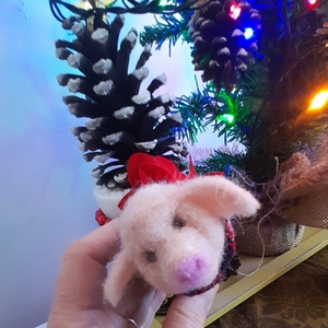 Szerencsemalacka - karácsony - karácsonyi ajándékozás - karácsonyi ajándékcsomagolás - Meska.hu