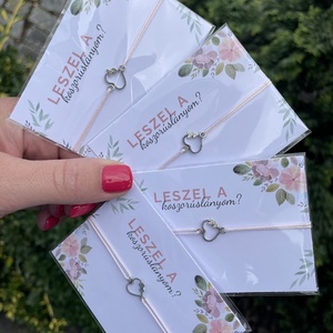 Koszorúslány felkérő zsinór karkötő kísérőkártyával - esküvő - meghívó & kártya - koszorúslány felkérő - Meska.hu