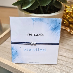 Végtelen jel medálos zsinór karkötő kísérőkártyával - ékszer - karkötő - karkötő medállal - Meska.hu