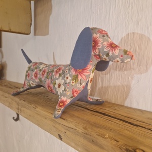 Textilből készült játék kutya, Játék & Sport, Plüssállat & Játékfigura, Kutya, Patchwork, foltvarrás, Baba-és bábkészítés, MESKA