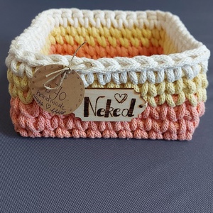 Horgolt négyzet kosár Anyák Napjára- Neked felirattal - otthon & életmód - tárolás & rendszerezés - tárolókosár - Meska.hu