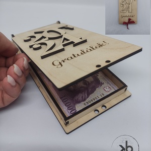 Egyedi ajándékdoboz, pénzátadó doboz ballagásra, érettségizésre, diplomálásra - testreszabható, választható minták - esküvő - emlék & ajándék - nászajándék - esküvői pénzátadó doboz - Meska.hu