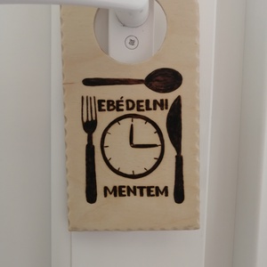 Kétoldalú ajtókilincs tábla - Dolgozom, ne zavarj!  - otthon & életmód - dekoráció - ajtó- és ablak dekoráció - ajtódísz & kopogtató - Meska.hu