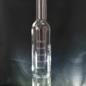 Kézzel gravírozott pálinkás üveg � Egyedi, saját feliratos késztermék (0,5 l) - otthon & életmód - konyhafelszerelés, tálalás - flaska, csatos üveg - Meska.hu