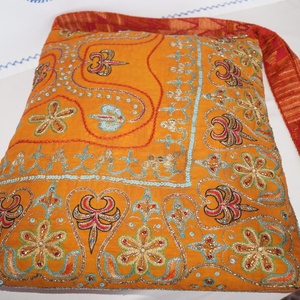 Narancssárga, virágos indiai esküvő, kézzel hímzett, flitteres női válltáska 4. - táska & tok - kézitáska & válltáska - vállon átvethető táska - Meska.hu