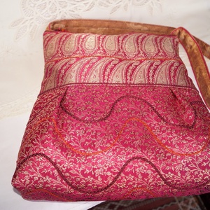 Óarany-pink, virágos, kézzel szőtt, különleges indiai esküvő, nagy méretű, pakolós női válltáska 4. - táska & tok - kézitáska & válltáska - nagy pakolós táska - Meska.hu