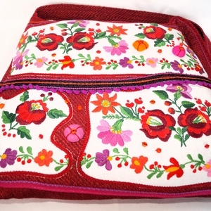 Színes, kézzel hímzett kalocsai virágos hímzett textíliából készült, nagy méretű egyedi női pakolós cipzáros válltáska 3 - táska & tok - kézitáska & válltáska - nagy pakolós táska - Meska.hu Színes, kézzel hímzett kalocsai virágos hímzett textíliából készült, nagy méretű egyedi női pakolós cipzáros válltáska 3 - táska & tok - kézitáska & válltáska - nagy pakolós táska - Meska.hu