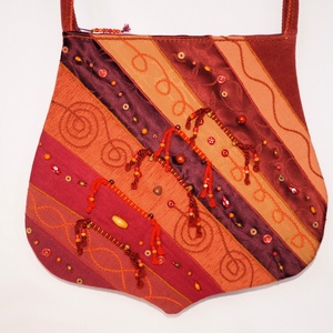 Narancssárga, rozsdabarna, piros, szivárványos, gyöngyös textil női válltáska - Meska.hu
