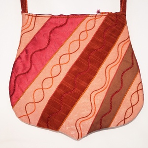  Narancssárga, rozsdabarna, piros, szivárványos, gyöngyös, női textil válltáska, Táska & Tok, Kézitáska & válltáska, Válltáska, Patchwork, foltvarrás, Varrás, MESKA