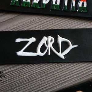 Zord feliratú karpánt - ékszer - karkötő - széles karkötő - Meska.hu