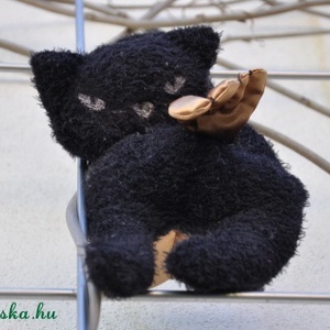 Blackie a fekete szárnyas plüss cica -  - Meska.hu