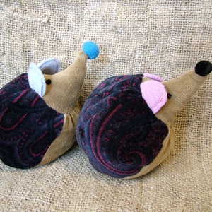 rózsaszín fülű meggymagos babzsák süni (Beanbag hedgehog) - játék & sport - plüssállat & játékfigura - süni - Meska.hu