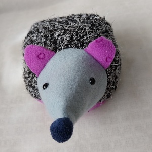 Lilafülű meggymagos babzsák süni (Beanbag hedgehog) - játék & sport - plüssállat & játékfigura - süni - Meska.hu