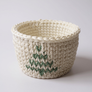 Horgolt karácsonyi tároló - Meska.hu