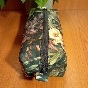 Virágmintás tolltartó - otthon & életmód - papír, írószer - tolltartó & ceruzatekercs - Meska.hu