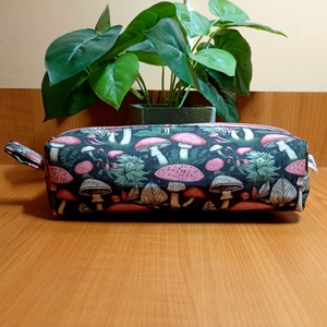 Rózsaszín gombamintás tolltartó - otthon & életmód - papír, írószer - tolltartó & ceruzatekercs - Meska.hu