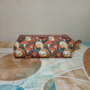 Süni- és gombamintás tolltartó - otthon & életmód - papír, írószer - tolltartó & ceruzatekercs - Meska.hu