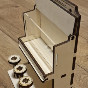 MADÁRBÁR, madáretető fából. - otthon & életmód - ház & kert - madáretető & itató - Meska.hu