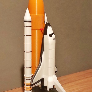 A legendás Űrsikló, a Space Shuttle 1:220 arányú modellje. A gyorsító rakétákkal és üzemanyag tankkal. - művészet - makett, modell - Meska.hu