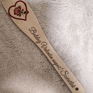 Gravírozott fakanál - otthon & életmód - konyhafelszerelés, tálalás - konyhai dekoráció - konyhai dísz - Meska.hu