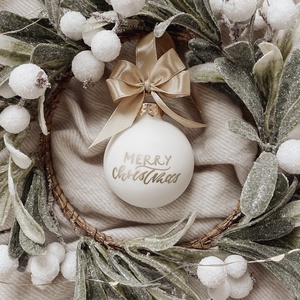 Egyedi feliratú karácsonyi üveggömb - törtfehér matt - Meska.hu