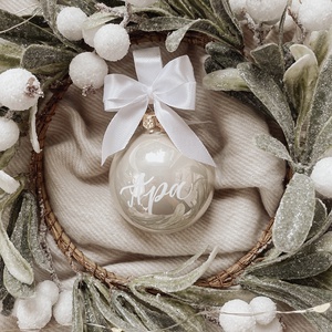 Egyedi feliratú karácsonyi üveggömb - gyöngyház fényes, Karácsony, Karácsonyi lakásdekoráció, Karácsonyfadíszek, Festett tárgyak, Fotó, grafika, rajz, illusztráció, MESKA