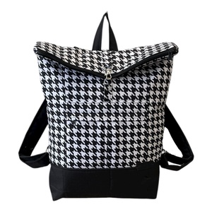 #HMM2 Fekete fehér tyúkláb mintás vízhatlan rolltop hátizsák - táska & tok - laptoptáska, laptop hátizsák - Meska.hu