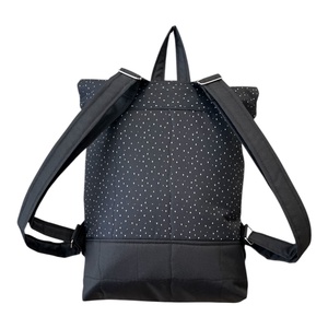 #HMM3 Fekete fehér háromszög  mintás vízhatlan rolltop hátizsák - táska & tok - laptoptáska, laptop hátizsák - Meska.hu