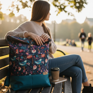 #HMA11 Blaur rózsa és madár mintás  vízhatlan rolltop hátizsák  - Meska.hu