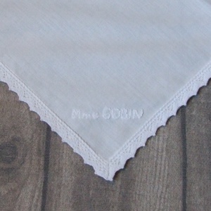 Névre szóló zsebkendő hímzés -  - Meska.hu