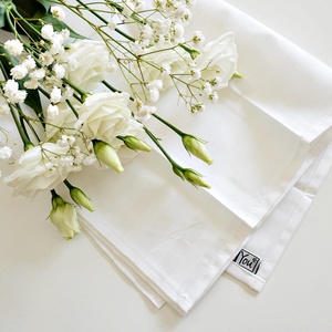 Esküvői fehér csíkos damaszt csokornyakkendő  és díszzsebkendő szett - esküvő - kiegészítők - nyakkendő - Meska.hu