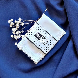 Ballagási ajándék - hímzett zsebkendő névre szóló felirattal, csipkével is kérhető, ballagásra - esküvő - emlék & ajándék - köszönőajándék - Meska.hu