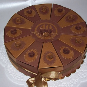 Pénzajándék átadó torta- aranycsokoládé, közepes - otthon & életmód - papír, írószer - ajándékozás kellékei - papírtorta - Meska.hu