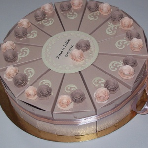 Pénzajándék átadó torta- közepes, púder - otthon & életmód - papír, írószer - ajándékozás kellékei - papírtorta - Meska.hu