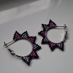 Lila-rózsaszín karika, Ékszer, Fülbevaló, Karika fülbevaló, Gyöngyfűzés, gyöngyhímzés, MESKA