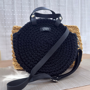 Moonflower � kör alakú horgolt váll- és oldaltáska bőrpánttal, Táska & Tok, Kézitáska & válltáska, Kézitáska, Horgolás, MESKA