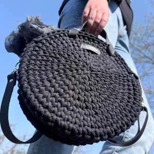 Moonflower � kör alakú horgolt váll- és oldaltáska bőrpánttal - táska & tok - kézitáska & válltáska - kézitáska - Meska.hu