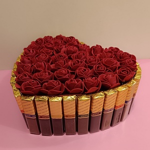 Tartós rózsabox Merci desszerttel - otthon & életmód - virágdekoráció - virágok - virágbox - Meska.hu