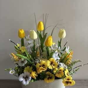 Tavaszi asztaldísz - otthon & életmód - virágdekoráció - virágdíszek - asztali virágdísz - Meska.hu