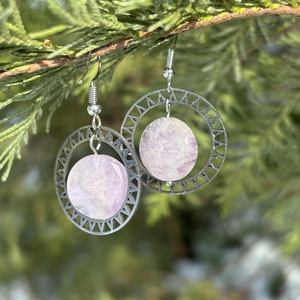 Pure-Ametiszt ásványfülbevaló nemes acél keretbe foglalva - ékszer - fülbevaló - karika fülbevaló - Meska.hu