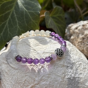 Gyógyír-Ametiszt ásványkarkötő holdkővel és végtelen csomó köztessel - Meska.hu