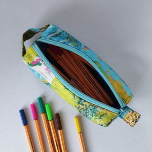 Tolltartó/neszesszer - Map - otthon & életmód - papír, írószer - tolltartó & ceruzatekercs - Meska.hu