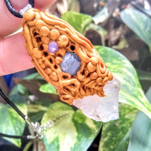 Hegyi kristály amulett kyanit drágakő és opál ásvány kristályokkal - ékszer - nyaklánc - medálos nyaklánc - Meska.hu