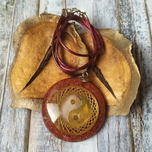 ORGONIT JIN-JANG medál hegyikristály, kunzit és rózsakvarc ásványokkal - ékszer - nyaklánc - medál - Meska.hu