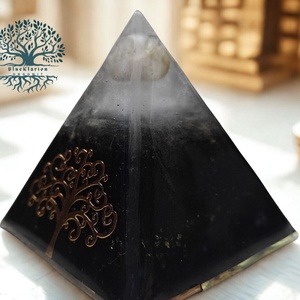 Orgonit gyógyító koncentráció piramis cseresznyekvarc csúccsal,  sungittal - otthon & életmód - dekoráció - spiritualitás - orgonit piramis - Meska.hu