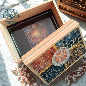 Orgonit doboz amazonit, jáspis, turmalin, tigrisszem,  mohaachát ásványokkal - ékszer - ékszertartó - ékszerdoboz - Meska.hu