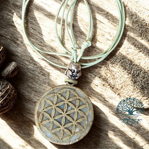 ORGONIT  amazonit ásvány és gyanta medálos nyaklánc - ékszer - nyaklánc - medálos nyaklánc - Meska.hu