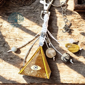 Orgonit ragyogás mini piramis kulcstartó, Táska & Tok, Kulcstartó & Táskadísz, Kulcstartó, Csomózás, Mindenmás, MESKA