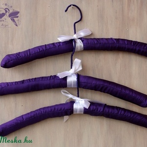 -30 % akció!! - Design textil vállfák - exkluzív boudoir kellék, lila selyem vállfa -  - Meska.hu