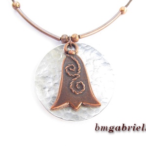 Aranyvesszős tulipán - designer medál - ékszer - nyaklánc - medálos nyaklánc - Meska.hu Aranyvesszős tulipán - designer medál - ékszer - nyaklánc - medálos nyaklánc - Meska.hu